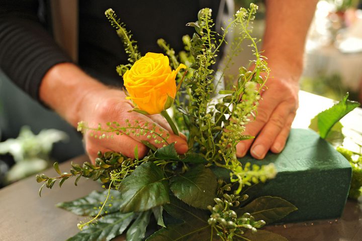 mosy bloemen steekschuim
